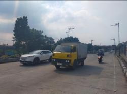 Puluhan Pengendara Ditilang Akibat Lawan Arus di Frontage Road Sidoarjo