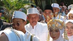 Dimanja Om Zein! Pengantin Nikah Massal Purwakarta Dijemput Mobil Dinas dan Menginap di Rumah Dinas