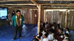 KPK RI Sambangi Satu Sekolah Dasar di Timor Tengah Utara NTT yang Masih Berlantai Tanah