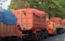 Antrean Truk Sampah TPST Bantargebang Picu Macet Panjang di Narogong, Mengular 3 Km