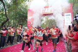 Ribuan Pelari Nikmati Sensasi Trail Run di Kawasan Mangrove Surabaya