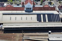 KAI Daop 3 Cirebon Operasikan PLTS di 3 Stasiun, Hemat Listrik hingga 9 Persen dan Dukung NZE 2060