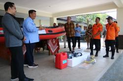 Antisipasi Bencana, Angkasa Pura Indonesia Salurkan Bantuan Perahu Karet ke SAR SIGAP Kulonprogo