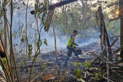 Kebakaran Rumah Kosong di Kedungjati, Diduga Dipicu Daun Jati Kering Terbakar