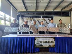 Kejari Surabaya Setor Rp9,05 Miliar Hasil Sitaan Kasus Judi Online ke Kas Negara