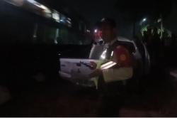 Minibus Dihantam Kereta Api di Bulak Kapal Bekasi, Sopir Tewas Terjepit
