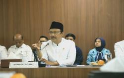 Kemensos Uji Coba Salurkan Bansos di 900 Titik, Diberikan lewat Kopdes Merah Putih