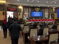 Walk Out PDIP Warnai Paripurna KUA-PPAS Kukar 2027, Bupati Menyesalkan, Fraksi Minta Pembahasan Tak