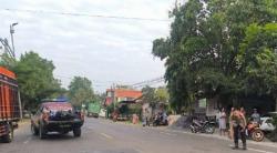 Tabrakan dengan Truk Pengangkut Ayam di Baureno Bojonegoro, Pengendara Motor Luka Berat