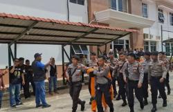 Sidang Perdana Kasus Bripda Nathanael Ricuh, Keluarga Korban Histeris