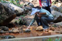 Asesor UNESCO Telusuri 6 Situs Geopark Bojonegoro, dari Rembesan Minyak hingga Anggrek Endemik