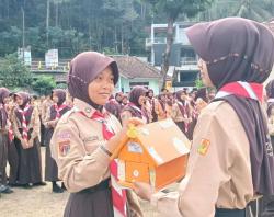 Menulis Mimpi untuk Masa Depan, Siswa di Purworejo Titip Harapan Lewat Sepucuk Surat