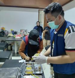 Ratusan Siswa dan Guru SMKN 6 Semarang Keracunan MBG, Dinkes Turunkan Tim Gerak Cepat