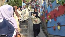 Keren! Daun Bekas Disulap Jadi Baju Cantik, Karya Ibu-ibu Cilegon Laris hingga Luar Kota