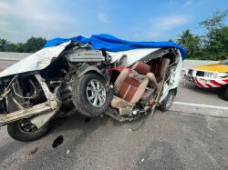 Avanza Tabrak Truk di Tol Medan–Tebing Tinggi, 1 Orang Tewas 7 Luka