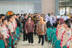 Indonesia Masih Tertinggal di Indeks Inovasi, Khofifah Ajak Generasi Muda Berbenah