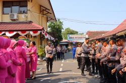 Jadi Kapolres Perempuan pertama di Kendal, AKBP Ratna Siap Lanjutkan Program Pendahulunya