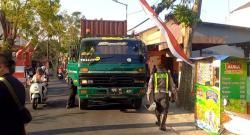Kecelakaan Truk Tabrak Gerobak PKL di Jombang, Warga: Sopir Bau Alkohol