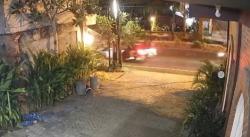 Terekam CCTV! Dua Kelompok Pemuda di Tuban Bentrok. Saling Kejar dan Lempar Batu