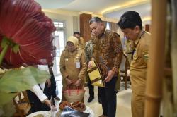 Kunjungan Perdana ke Kebumen, Konjen Australia Dipameri Geopark 