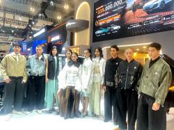 Fashion Show di GIIAS 2026 Tunjukkan Perubahan Tren Industri Kendaraan Elektrifikasi