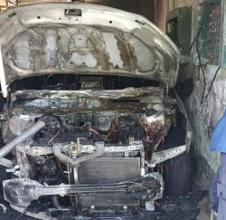 Minibus Ludes Terbakar di Tarik Sidoarjo, Diduga Akibat Korsleting L