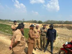 Diduga Tanpa Izin, Aktivitas Galian Tanah di Lahan Pertanian Trucuk Disetop Pemkab Bojonegoro
