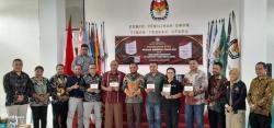 KPU TTU Luncurkan Buku Pilkada 2024, Jadi Refleksi Masa Depan Demokrasi Daerah