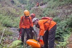 Evakuasi Dramatis 2 Pendaki Gunung Piramid Berakhir, Tim SAR Tempuh Medan Ekstrem 6 Km