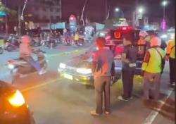 Hendak Menyalip Mobil di Fly Over Waru, Pemotor Meninggal Usai Tertabrak Mobil