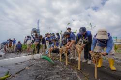 Dari Sampah hingga Abrasi, Mahasiswa KKN UGM Hadir Bawa Solusi bagi Pesisir Banyuwangi