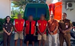 Berkas P-21, Polres Sumba Timur Serahkan 3 Tersangka Tambang Emas Ilegal ke Penyidik Kejaksaan