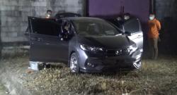 Geger! Mayat Pria dengan Kaki Terikat Ditemukan di Bagasi Mobil yang Diparkir di Pekarangan Warga