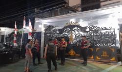 Breaking News: Rumah Ketua Kadin Gowa Digeledah Polisi