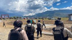 TNI-Polri Buru Pelaku Penembakan di FBLB Wamena Yang Lukai Dua Warga Sipil