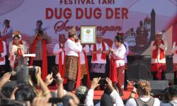25 Ribu Warga Tari Dug Dug Der di Simpang Lima, Semarang Raih Rekor LEPRID
