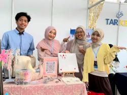 Mahasiswa UMY Sulap Limbah Perca Batik Jadi Produk Fashion Bernilai Jual Lewat ReStitch