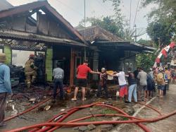 Sehari Dua Kebakaran Hebat di Kendal, Kerugian Ratusan Juta Rupiah