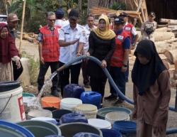 Hingga Pekan Ini 1,1 Juta Liter Air Bersih Disalurkan untuk 24 Ribu Lebih Warga di Cilacap