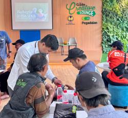 Ojek Pangkalan Pondok Aren Tangsel Belajar Kelola Keuangan Harian