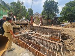 Akses Utama Ekonomi dan Wisatawan Rehabilitasi Jembatan Rahtawu-Semliro Dikebut