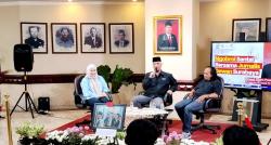 Tiga Dekade Amati Surabaya, Ahmad Dhani Puji Penataan Kota dan Penghijauan