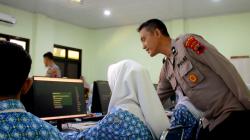 Polres Pemalang Edukasi Siswa SMKN 1 Pemalang tentang Penggunaan AI yang Aman dan Etis