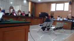 Pledoi Ade Kunang: Kuasa Hukum Sebut Jaksa Gagal Buktikan Unsur Suap