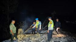 Kawasan Hutan Pinus Kebumen Terbakar, Petugas Pastikan Kobaran Api Tak Dekati Permukiman