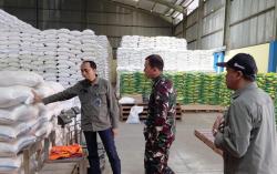 Jelang HUT RI, Bulog Banyumas Pastikan Stok Beras Aman