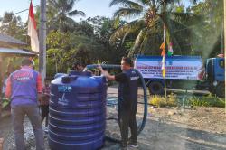 Kekeringan Sejak Mei, Kemensos Pasok Air Bersih untuk Warga hingga ke Titik Terjauh di Pangandaran