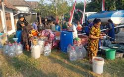 Musim Kemarau, BPBD Bojonegoro Salurkan Air Bersih ke 24 Desa di 13 Kecamatan