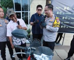 Polres Gresik Ungkap Curanmor, Motor Petani yang Dicuri Berhasil Dipulangkan