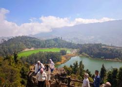 Libur Panjang Akhir Pekan, Kawasan Dieng Diserbu Wisatawan
